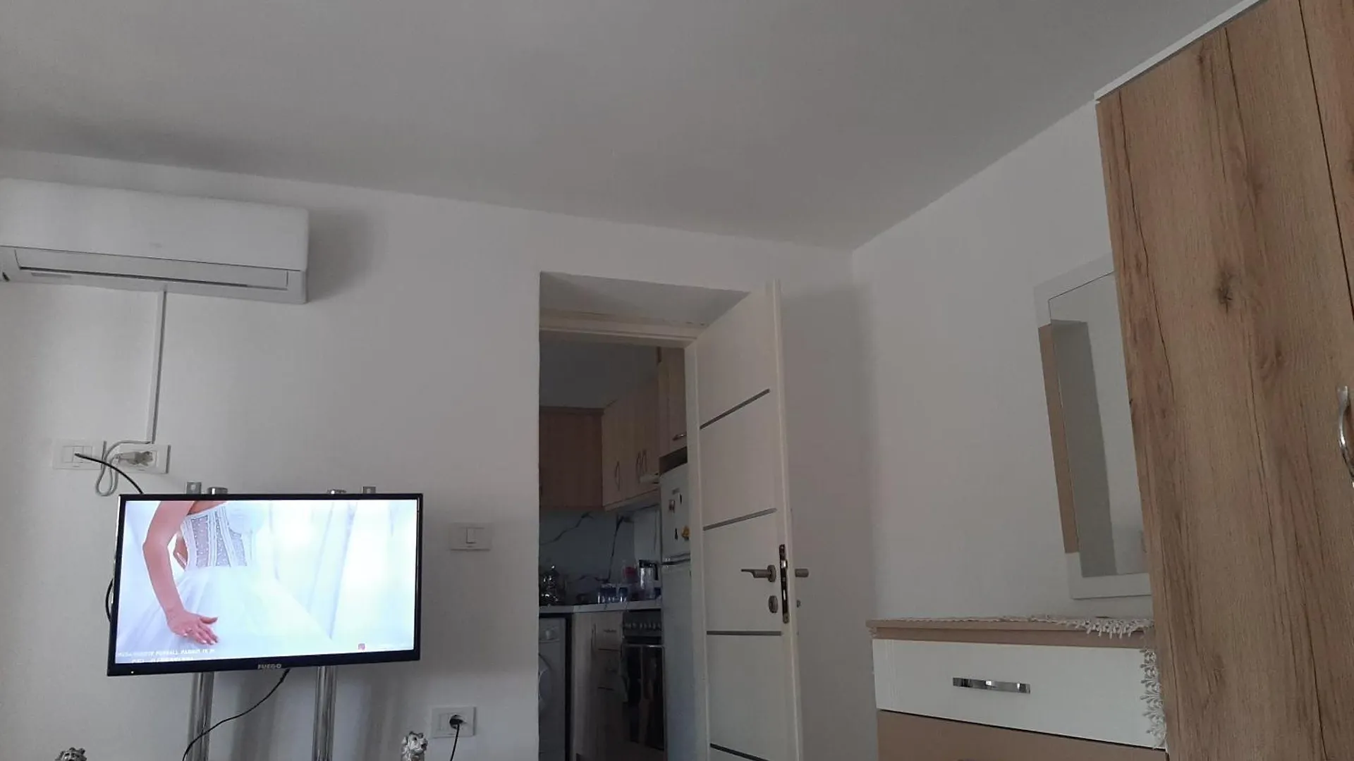 בית נופש Udenisht Vila Ansi Klean